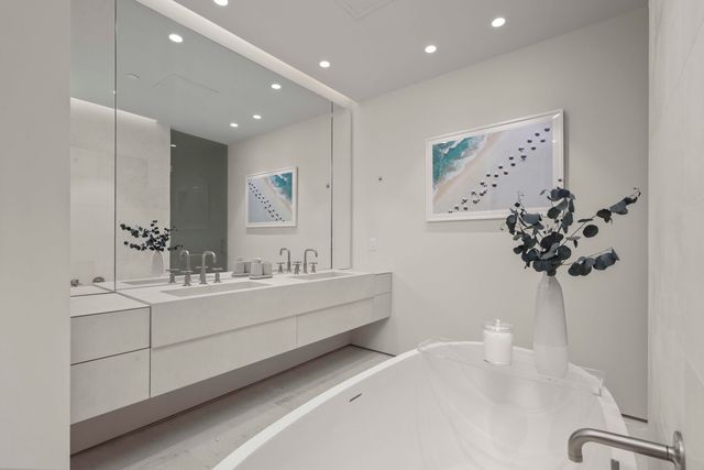 200 Arkona Court 1002, West Palm Beach, FL 33401