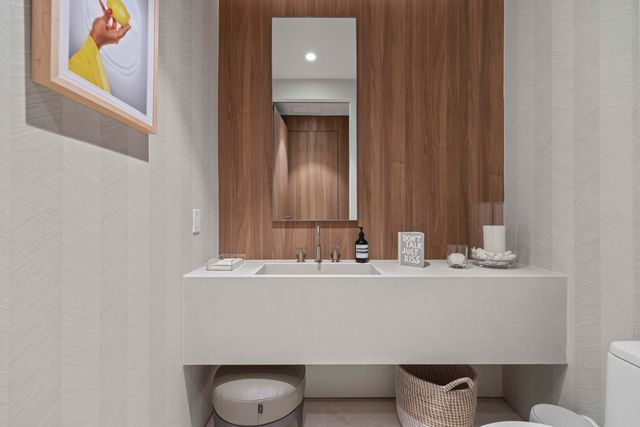 200 Arkona Court 1002, West Palm Beach, FL 33401