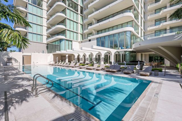 200 Arkona Court 1002, West Palm Beach, FL 33401