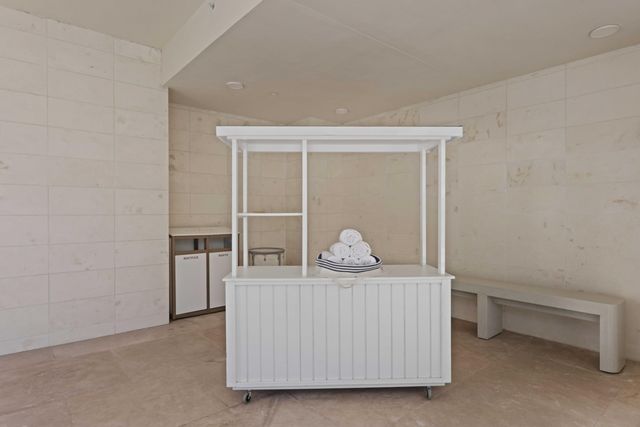 200 Arkona Court 1002, West Palm Beach, FL 33401