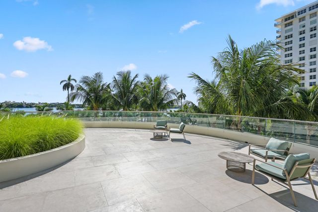 200 Arkona Court 1002, West Palm Beach, FL 33401