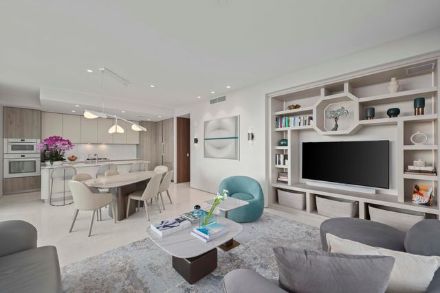 200 Arkona Court 1002, West Palm Beach, FL 33401