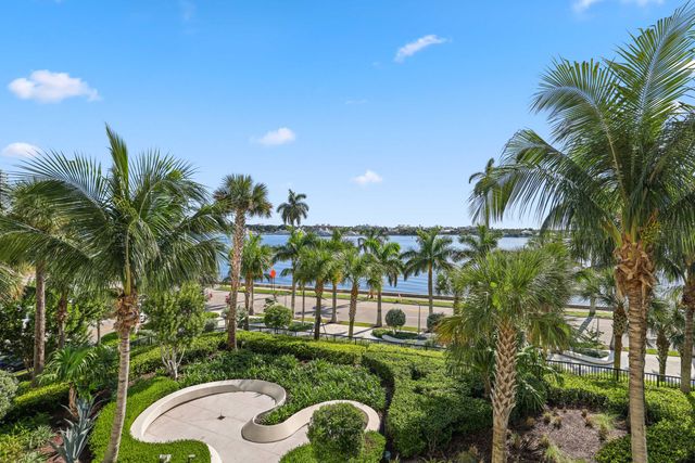 200 Arkona Court 1002, West Palm Beach, FL 33401