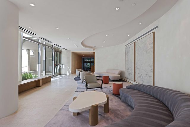 200 Arkona Court 1002, West Palm Beach, FL 33401