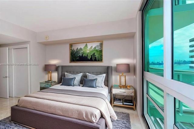 218 SE 14th St 1203, Miami, FL 33131