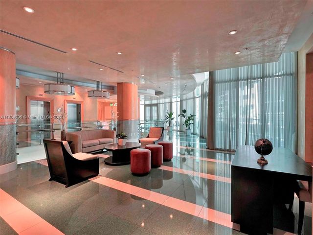 218 SE 14th St 1203, Miami, FL 33131