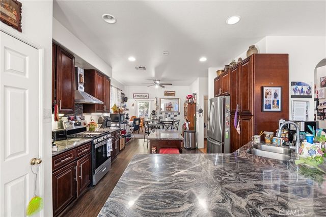 11762 Nehmans, Adelanto, CA 92301