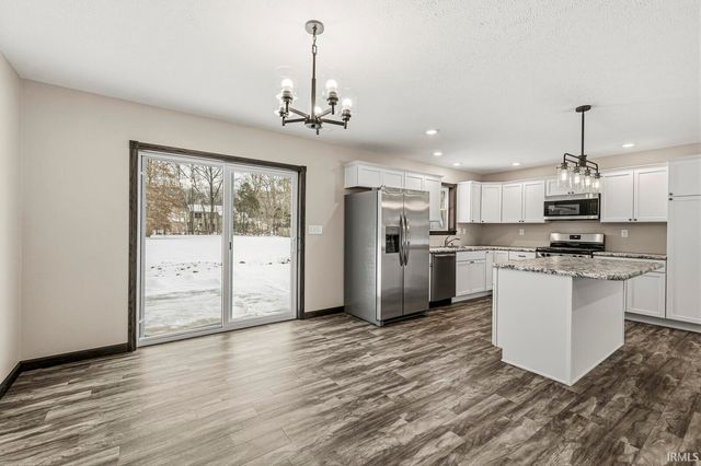 51628 Lakeland Road, Elkhart, IN 46514