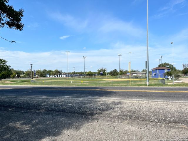 20268 FM 471 S, Natalia, TX 78059