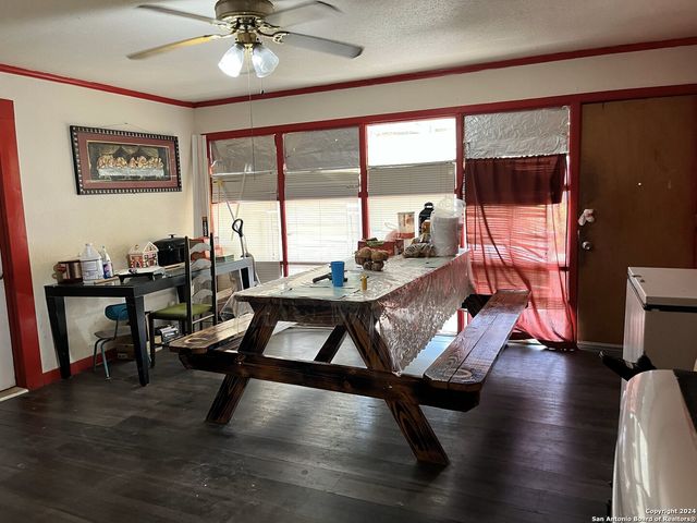 20268 FM 471 S, Natalia, TX 78059