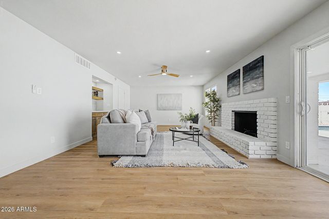 4016 W SOLANO Drive S, Phoenix, AZ 85019