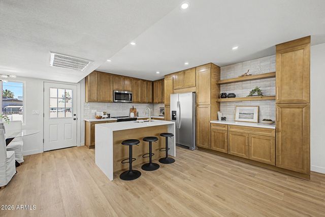 4016 W SOLANO Drive S, Phoenix, AZ 85019