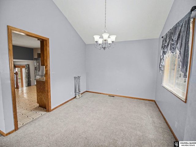 15176 T Street, Omaha, NE 68137