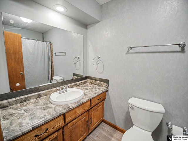15176 T Street, Omaha, NE 68137