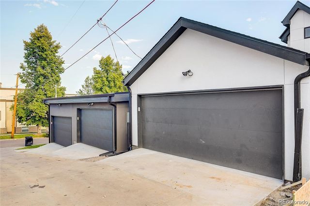 1811 W 32nd Avenue R, Denver, CO 80211