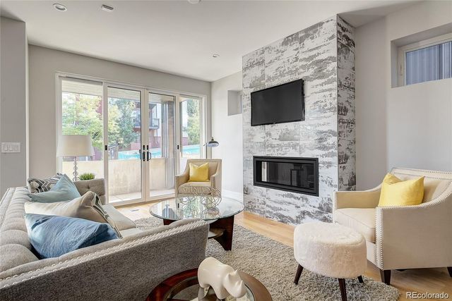 1811 W 32nd Avenue R, Denver, CO 80211