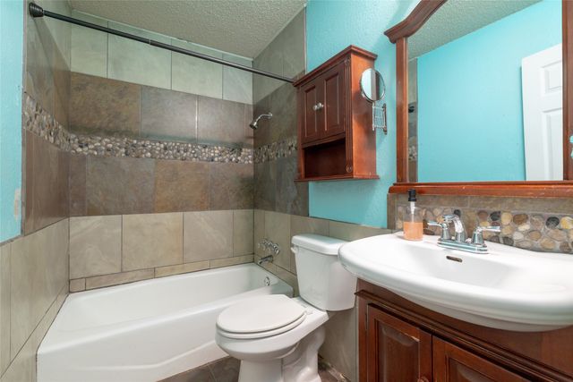 400 Indian Crest Drive, Saginaw, TX 76179