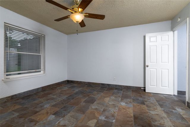 400 Indian Crest Drive, Saginaw, TX 76179