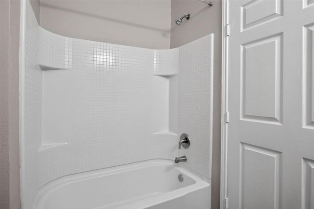 4507 P, Galveston, TX 77551