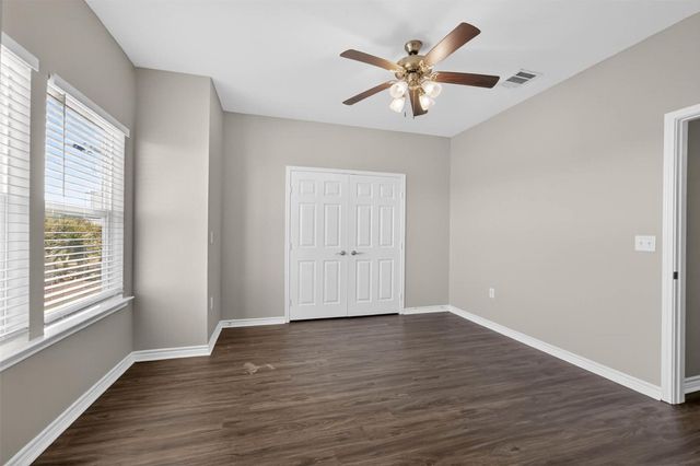 4507 P, Galveston, TX 77551