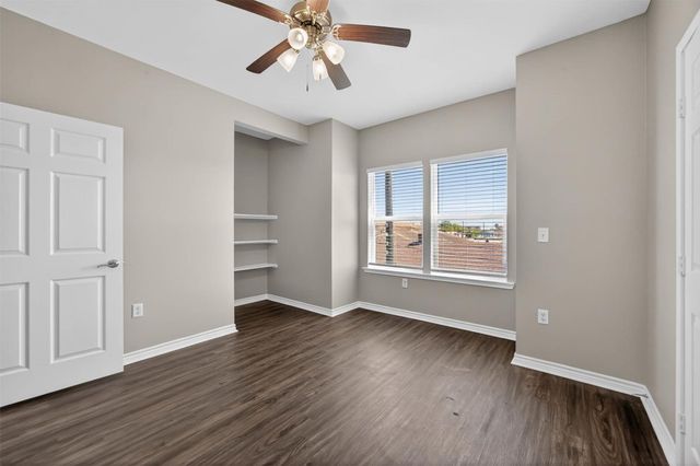 4507 P, Galveston, TX 77551