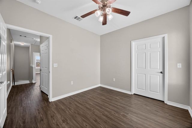 4507 P, Galveston, TX 77551