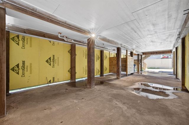 4507 P, Galveston, TX 77551