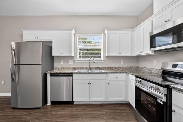 4507 P, Galveston, TX 77551