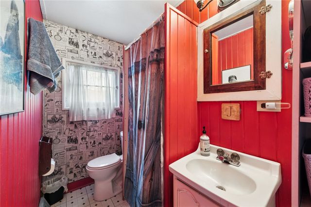 211 Ironwood Rd, Jefferson Twp, PA 15501