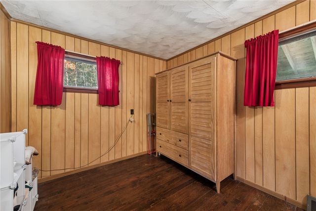 211 Ironwood Rd, Jefferson Twp, PA 15501