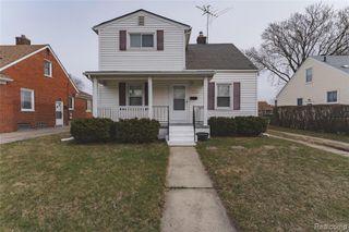 15765 Nicolai Avenue, Eastpointe, MI 48021