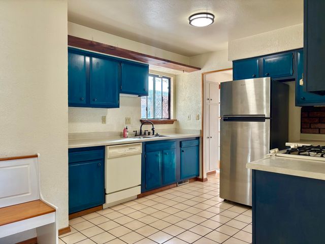 2408 Figueroa Drive NE, Albuquerque, NM 87112