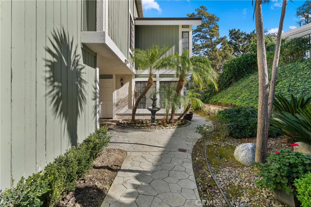 5810 E Mountain Loop, Anaheim, CA 92807 — photo 2