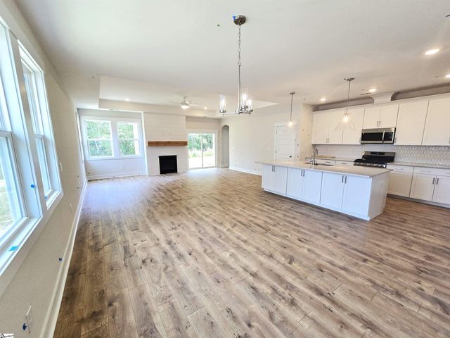 122 Tiger Lily Drive, Anderson, SC 29621