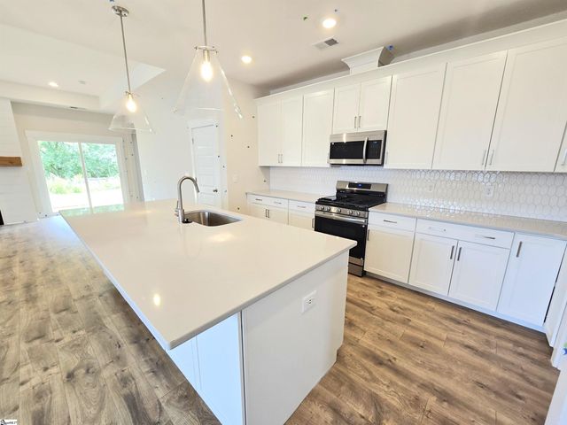 122 Tiger Lily Drive, Anderson, SC 29621