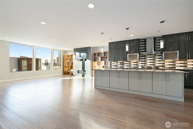 5030 Puget Boulevard SW, Seattle, WA 98106