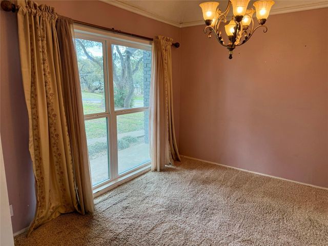 8402 Candelaria DR, Austin, TX 78737