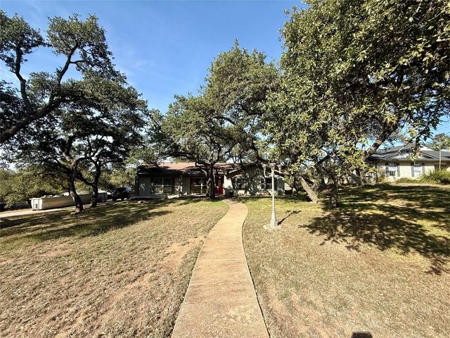 8402 Candelaria DR, Austin, TX 78737