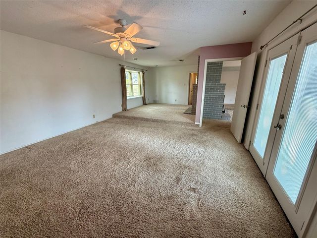 8402 Candelaria DR, Austin, TX 78737