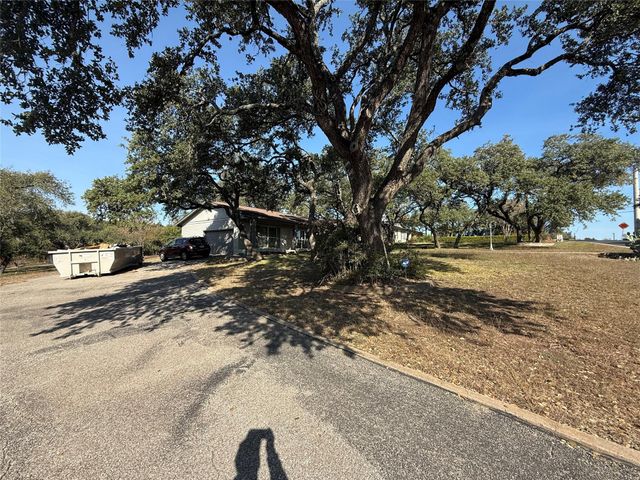 8402 Candelaria DR, Austin, TX 78737