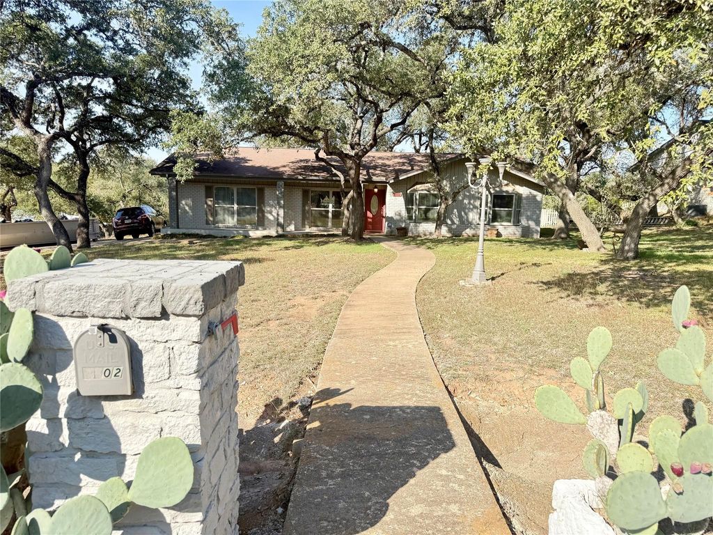 8402 Candelaria DR, Austin, TX 78737