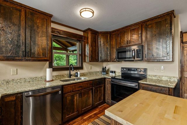 57 Gentle Ponds View, Murphy, NC 28906