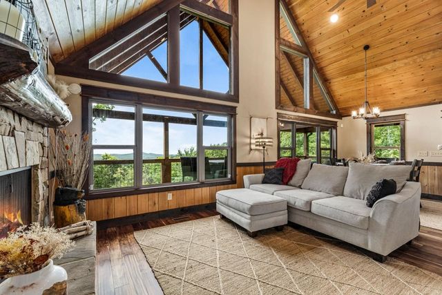 57 Gentle Ponds View, Murphy, NC 28906