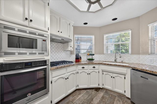 1652 S Exeter Court, Visalia, CA 93292