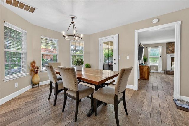 1652 S Exeter Court, Visalia, CA 93292