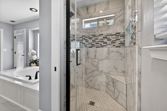 1652 S Exeter Court, Visalia, CA 93292