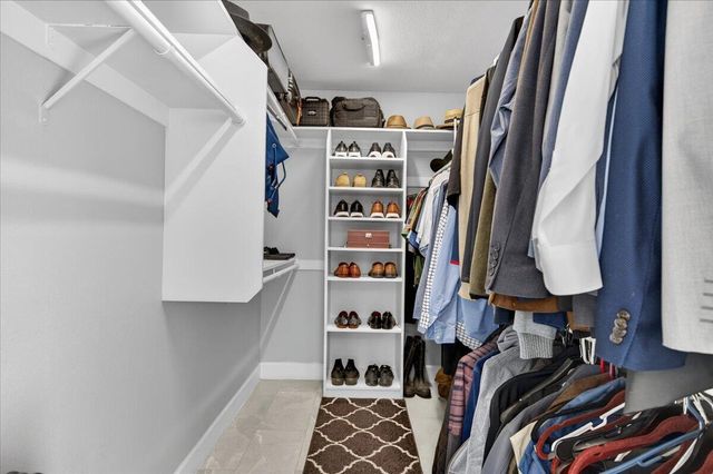 1652 S Exeter Court, Visalia, CA 93292