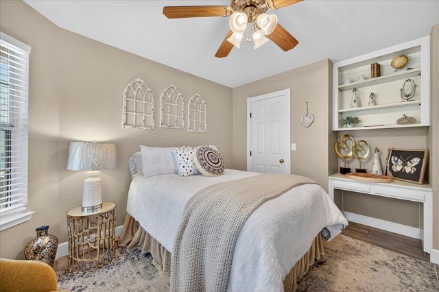 1652 S Exeter Court, Visalia, CA 93292