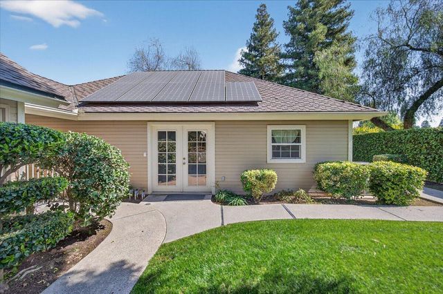 1652 S Exeter Court, Visalia, CA 93292