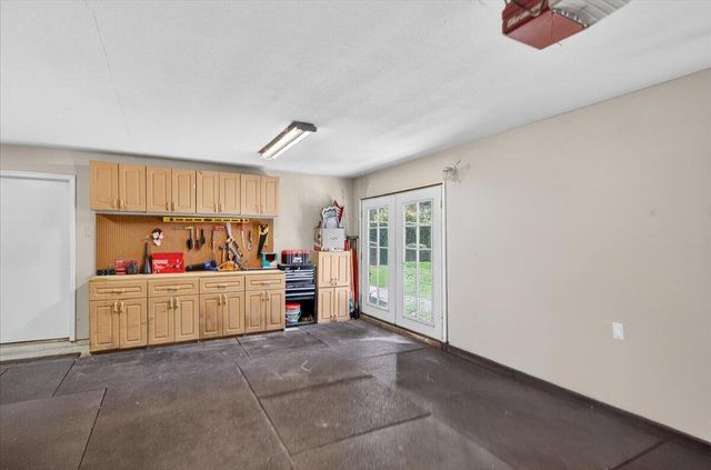 1652 S Exeter Court, Visalia, CA 93292